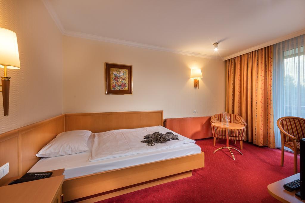 Johannesbad Hotel Palace - Kinder Bis 11 Kostenfrei Bad Hofgastein Extérieur photo